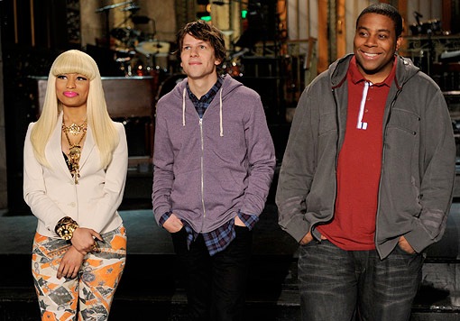 Nicki Minaj “Does The Creep” On 'SNL'